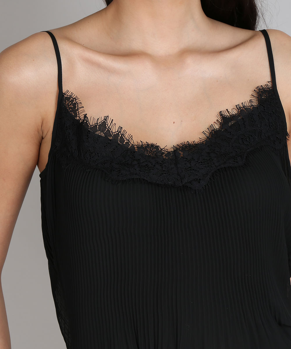 Regata Feminina Plissada com Renda Decote V Preta