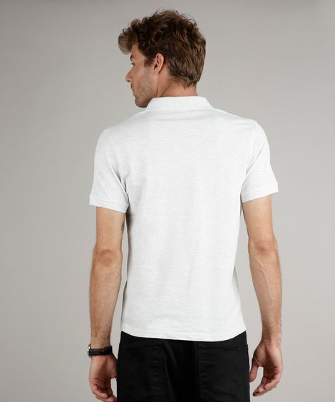 Polo Masculina em Piquet Básica Comfort Fit Manga Curta Cinza Mescla Claro