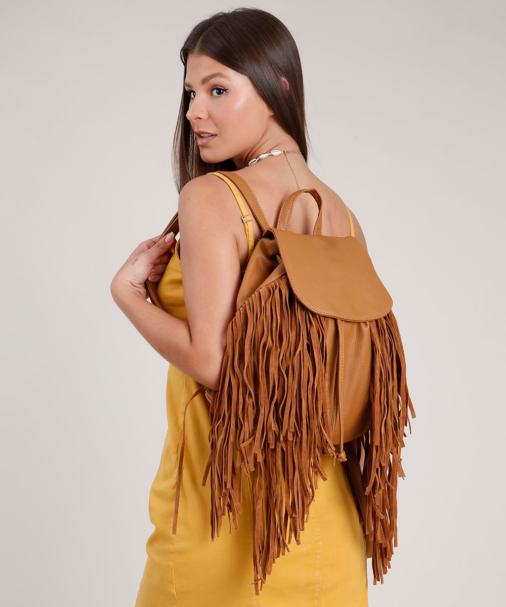 Mochila caramelo com franjas, da C&A