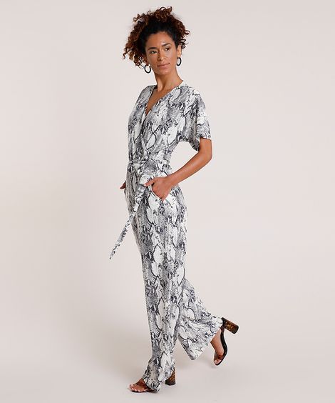 Macacão Feminino Transpassado Estampado Animal Print Cobra com Faixa para Amarrar Manga Curta Off White