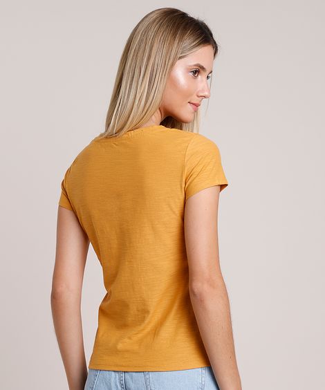 camiseta flamê de algodão básica manga curta decote v caramelo