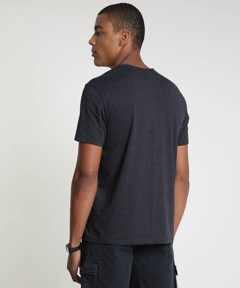 Camiseta Masculina com Bolso Manga Curta Gola Careca Preta