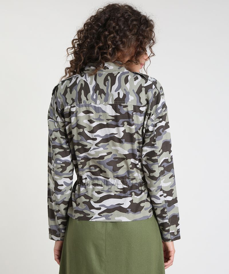 Jaqueta feminina sale militar camuflada