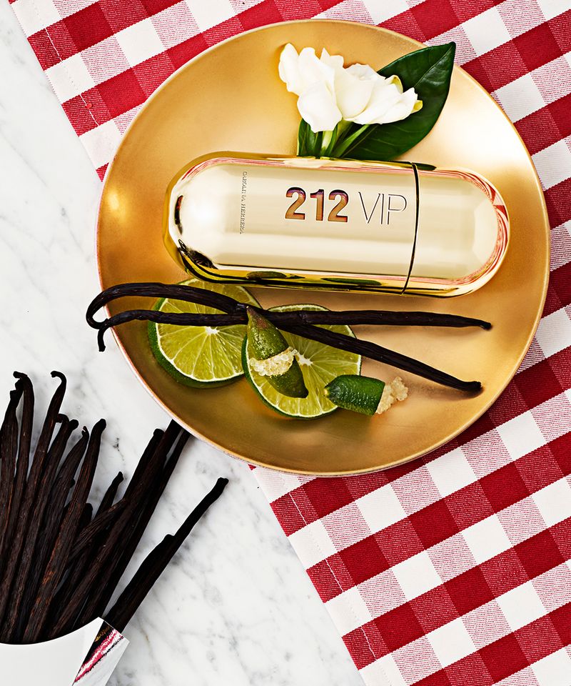 perfume carolina herrera 212 vip feminino eau de parfum 30ml - C&A