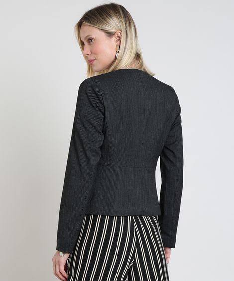 Blazer Feminino Listrado com Bolsos Preto