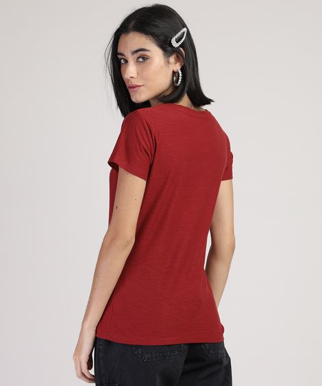 camiseta de algodão peruano decote v vinho