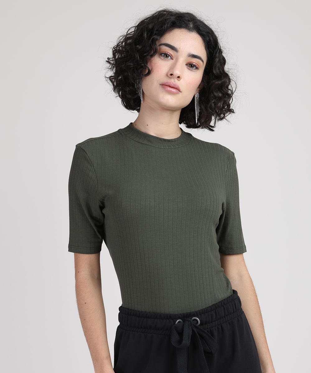 blusa basica verde militar