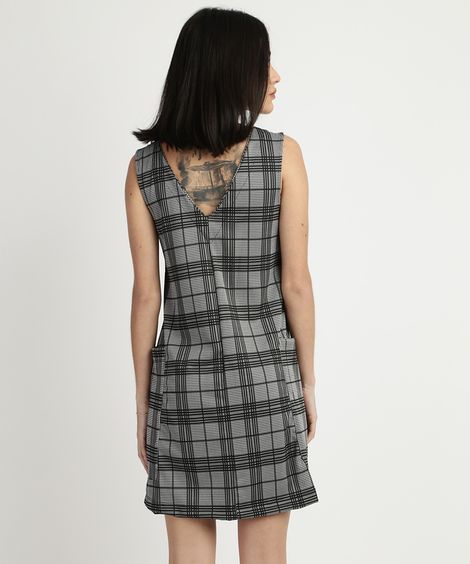 Vestido Feminino Xadrez em Jacquard Curto Decote V Alça Larga Cinza