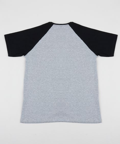 Camiseta Juvenil com Bolso Estampado Manga Curta Raglan Preta