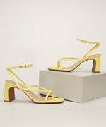Sandalia-Feminina-Oneself-Salto-Medio-Grosso-com-Tiras-Finas-Amarela-9966899-Amarelo_1