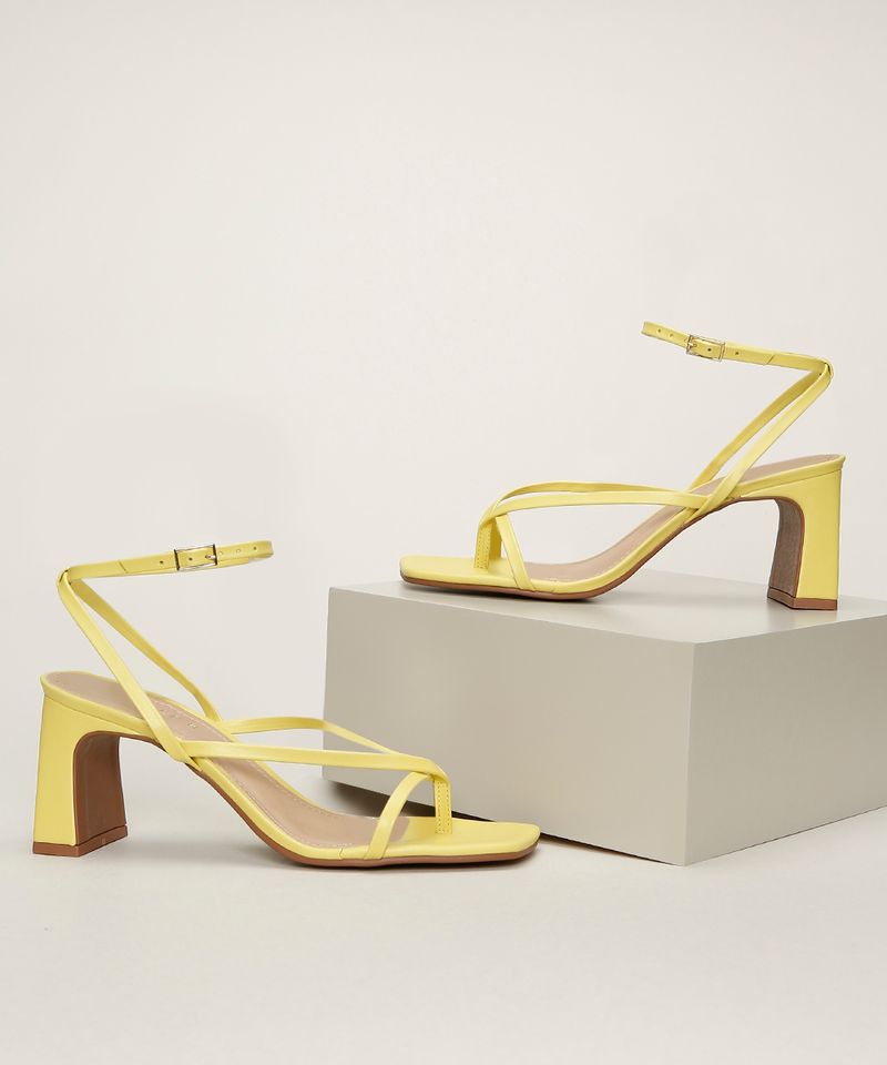 Sandalia-Feminina-Oneself-Salto-Medio-Grosso-com-Tiras-Finas-Amarela-9966899-Amarelo_1
