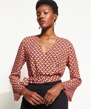 Blusa Feminina DVF Transpassada Estampada Geométrica Manga Sino Decote V Multicor