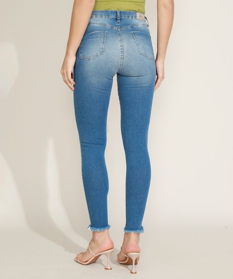 Calça Jeans Feminina Sawary Super Skinny Push Up Cintura Alta com Barra Desfiada Azul Claro