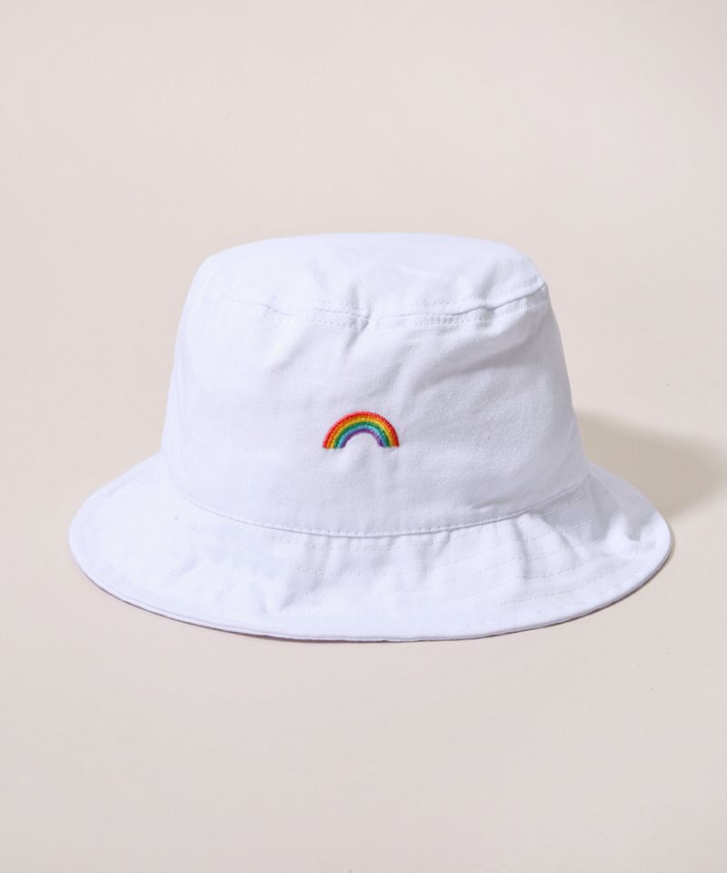 <em>Bucket hat</em> unissex <em>pride</em> com bordado de arco-íris, da C&A