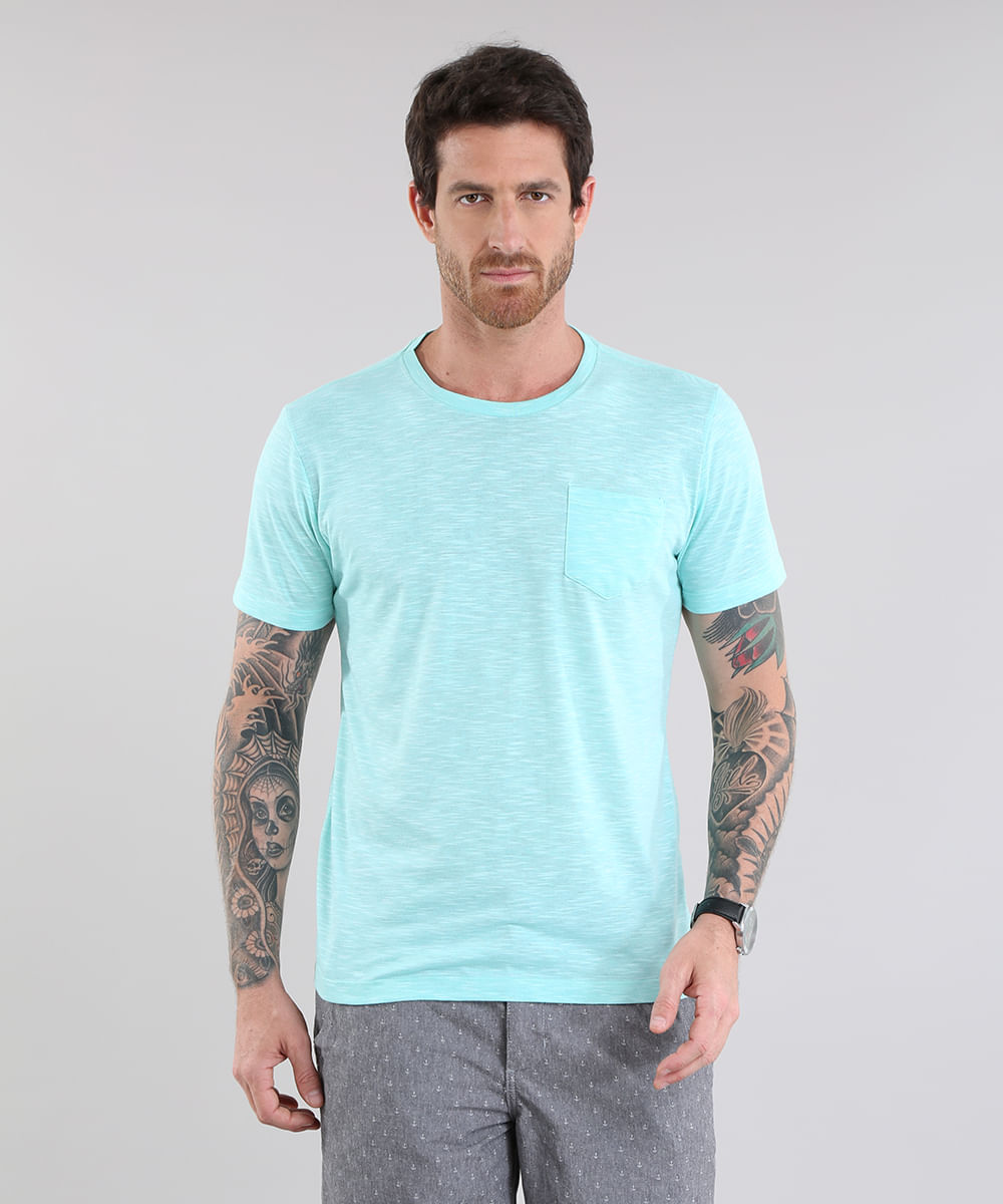 camiseta preta com verde agua