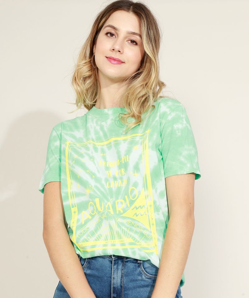 Blusa-Feminina-Signo-Aquario-Estampada-Tie-Dye-Manga-Curta-Decote-Redondo-Verde-9964702-Verde_6