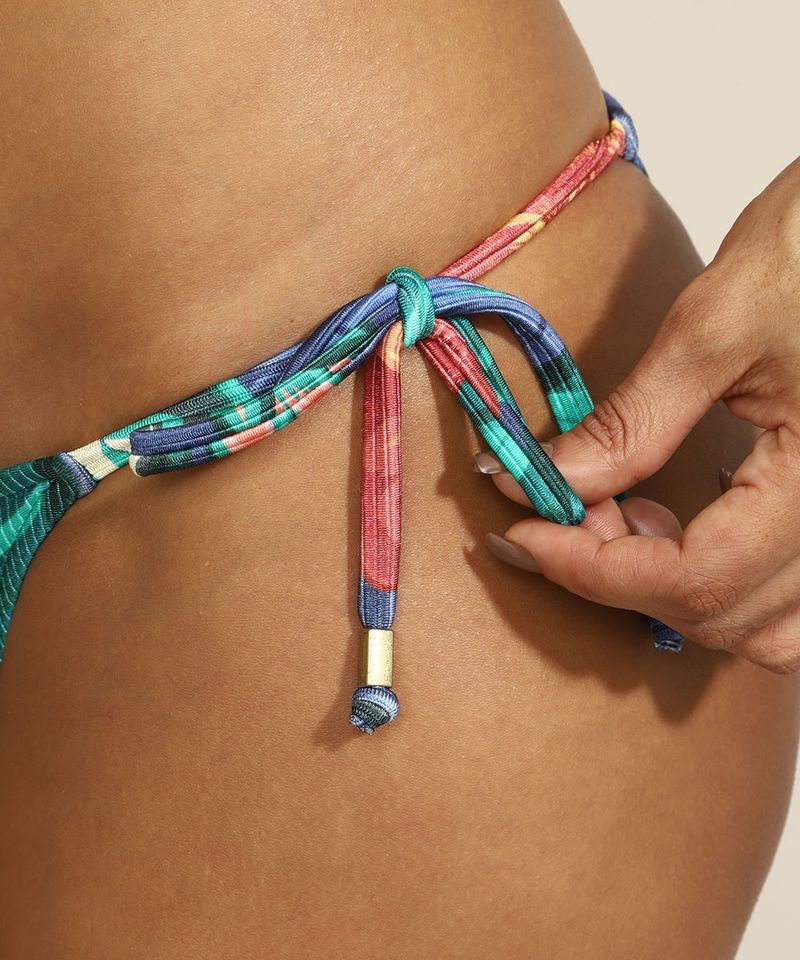 Biquini-Calcinha-Tanga-Canelado-Estampado-Floral-com-Amarracao-e-Protecao-UV50--Azul-9959252-Azul_4
