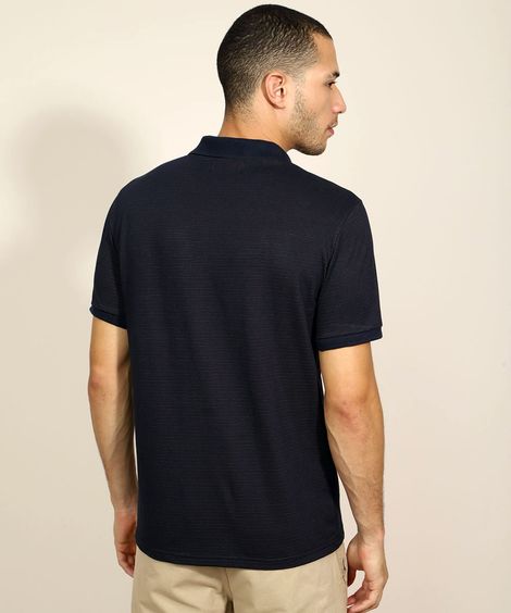 Polo Masculina Tradicional Maquinetada com Patch Manga Curta Azul Marinho