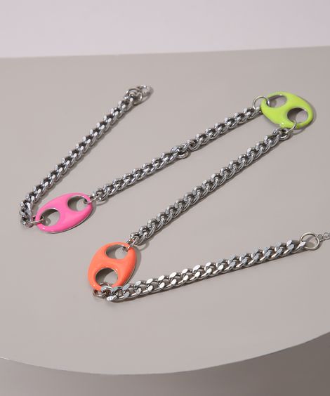 Colar Feminino com Elos de Resina Neon Prateado