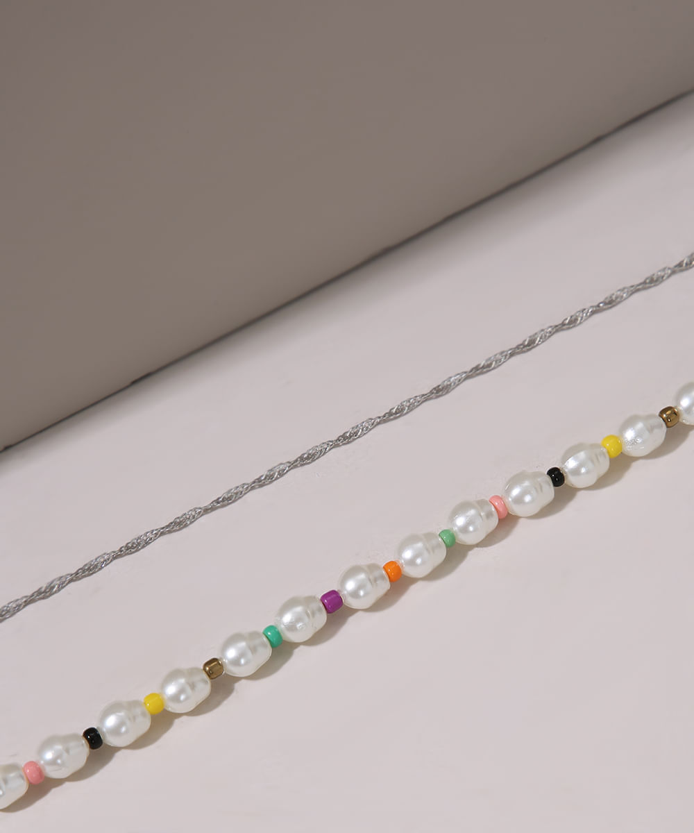 Kit-de-2-Pulseiras-Femininas-com-Perolas-e-Micangas-Multicor-9978559-Multicor_1