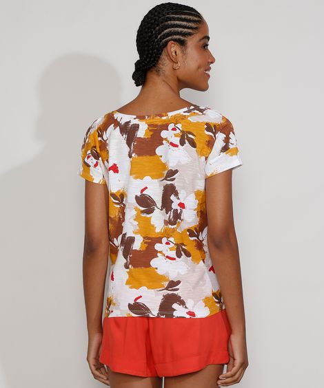 Camiseta Feminina Estampada Floral Manga Curta Decote Redondo Multicor