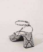 Sandalia-Feminina-Salto-Medio-Estampada-Animal-Print-Cobra-Oneself-Preta-9984391-Preto_4