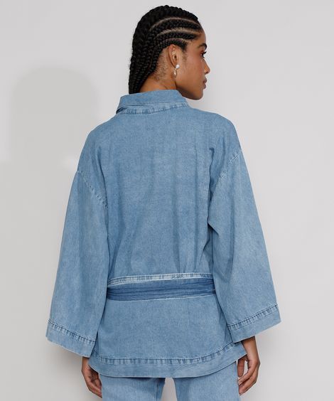 Kimono Jeans Feminino com Faixa para Amarrar Manga Longa Azul Claro
