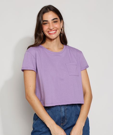 camiseta feminina básica manga curta cropped com bolso decote redondo lilas médio
