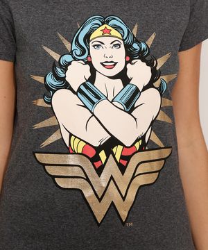 Camiseta Mulher-Maravilha Metalizada Manga Curta Decote Redondo Cinza Mescla Escuro