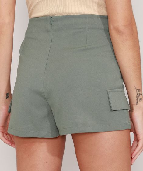Short Saia Transpassado com Argola e Bolsos Cintura Alta Verde