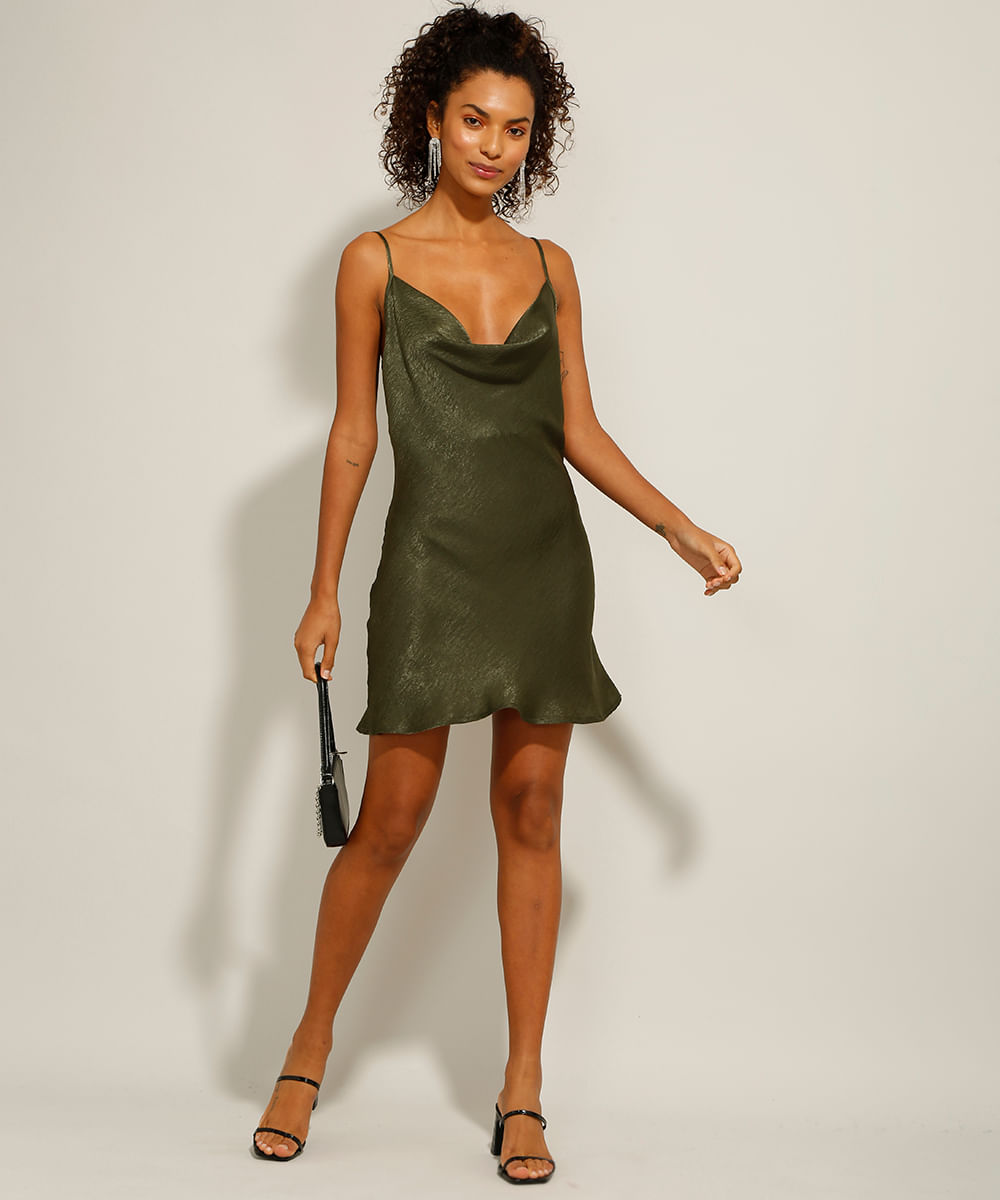 <em>Slip dress</em> com alça fina, da C&A