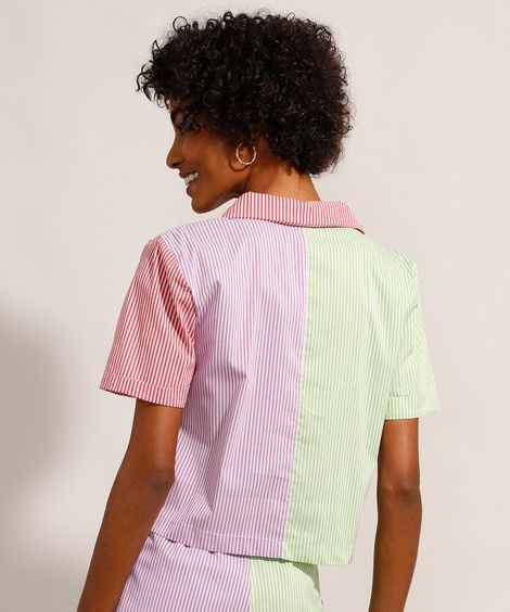 Camisa Cropped Listrada com Recortes Manga Curta Mindset Multicor
