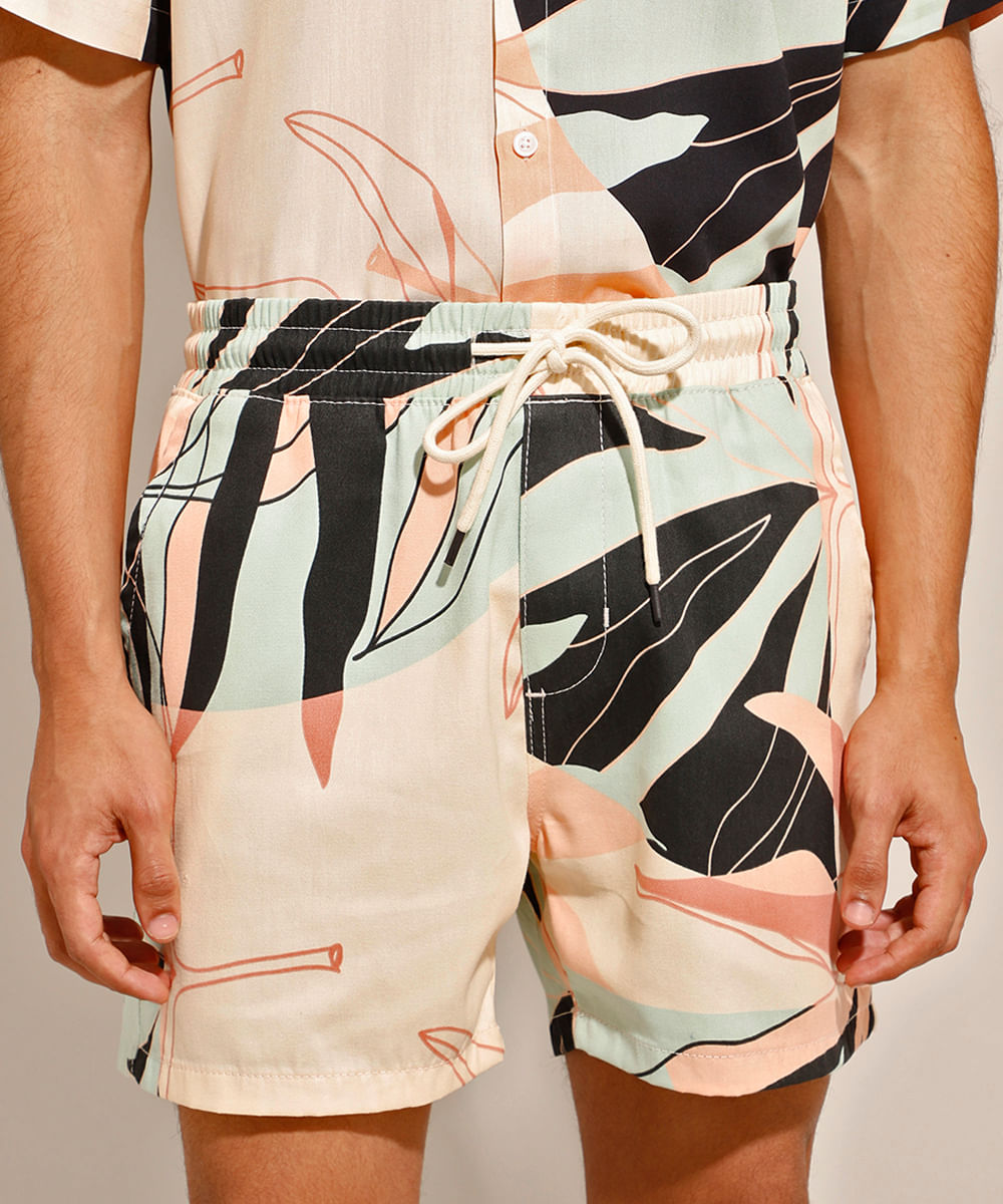 Shorts estampa folhagem, da C&A