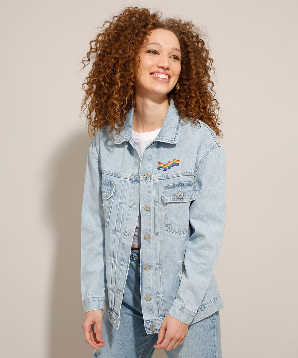 Jaqueta Jeans Alongada Pride com Bolsos Azul Claro Menor preço em Jaqueta Jeans Alongada Pride com Bolsos Azul Claro