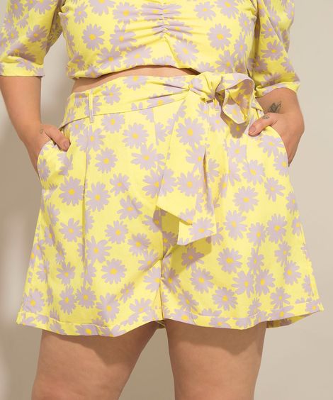Bermuda Reta de Algodão Estampada Floral Plus Size Cintura Super Alta Amarelo Claro