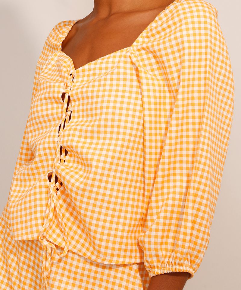 Camisa Cropped com Amarração Xadrez Vichy Laranja