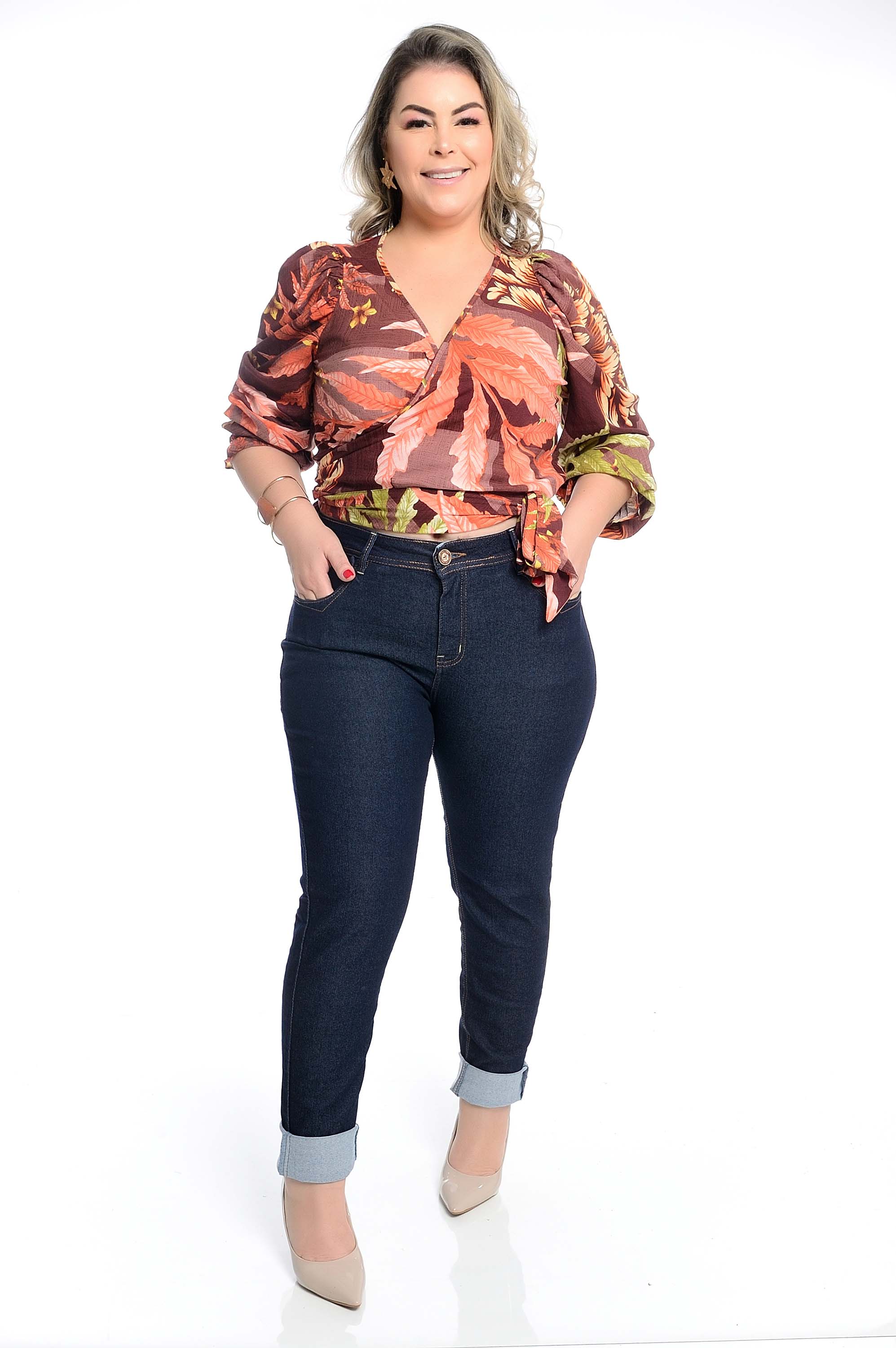 blusa plus size decotada