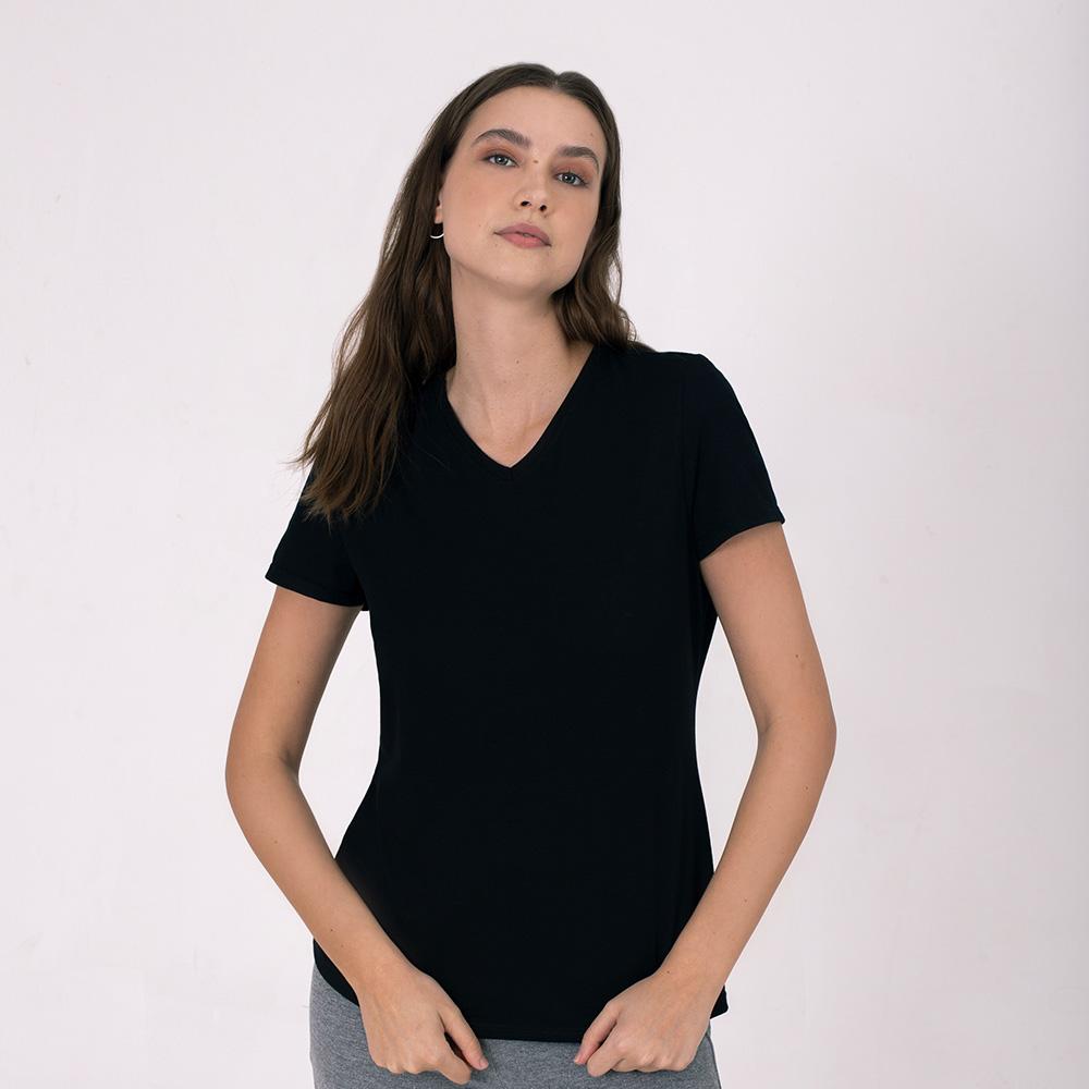 camiseta reta feminina gola v basicamente preto - C&A