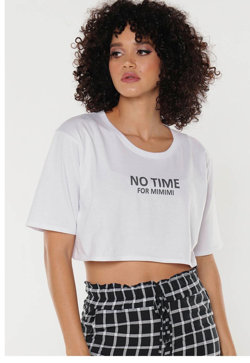 Camiseta <em>cropped</em> feminina branca com frase, da Under79