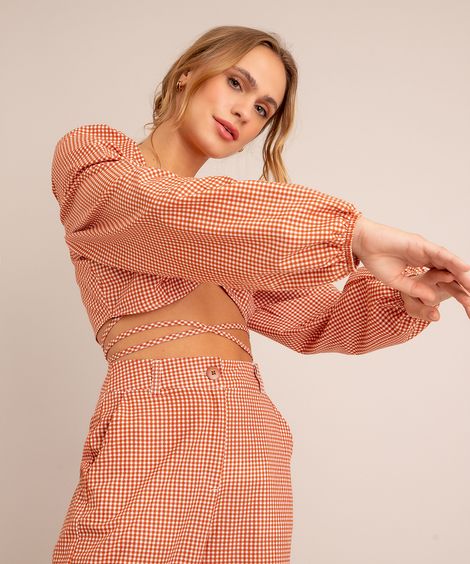 Blusa de Algodão Cropped Estampada Xadrez Vichy Com Amarração Manga Bufante Decote Princesa Off White