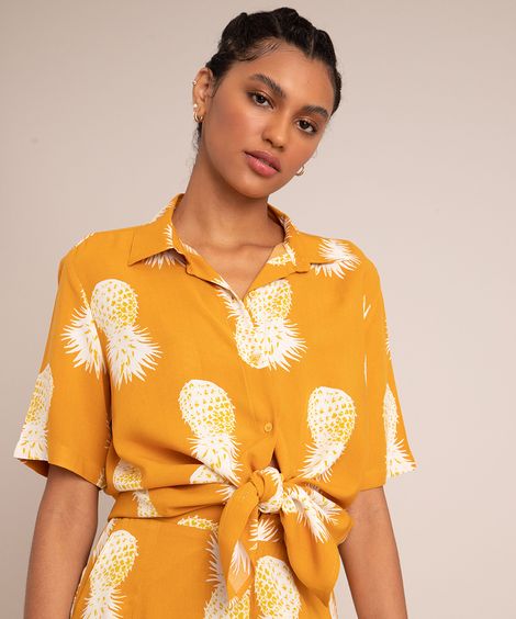 Camisa Estampada Abacaxis Manga Curta Amarelo