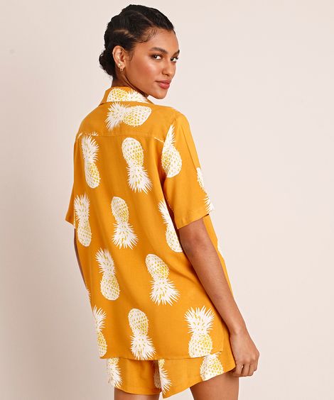 Camisa Estampada Abacaxis Manga Curta Amarelo