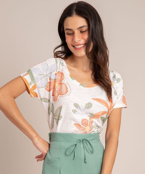 Camiseta de Flamê Estampada Floral Manga Curta Decote Redondo Off White