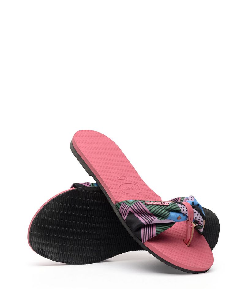 9977350-Rosa_4