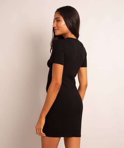 vestido curto franzido canelado manga curta decote v  preto