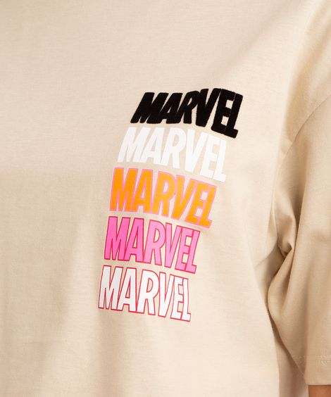 camiseta cropped oversized de algodão marvel manga curta decote redondo bege