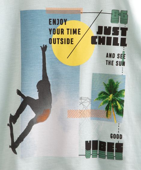 camiseta de algodão com fenda estampada natureza manga curta decote careca azul claro