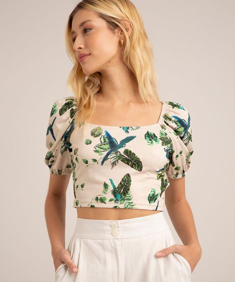 blusa cropped estampada folhagens e araras manga bufante decote reto off white
