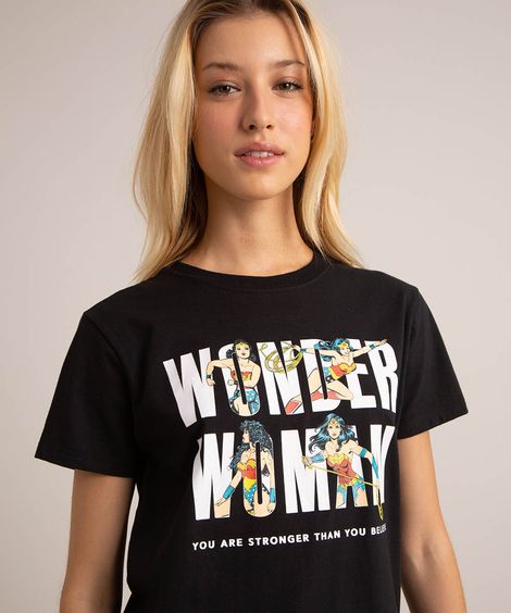 camiseta de algodão mulher maravilha com bordado manga curta decote redondo preta