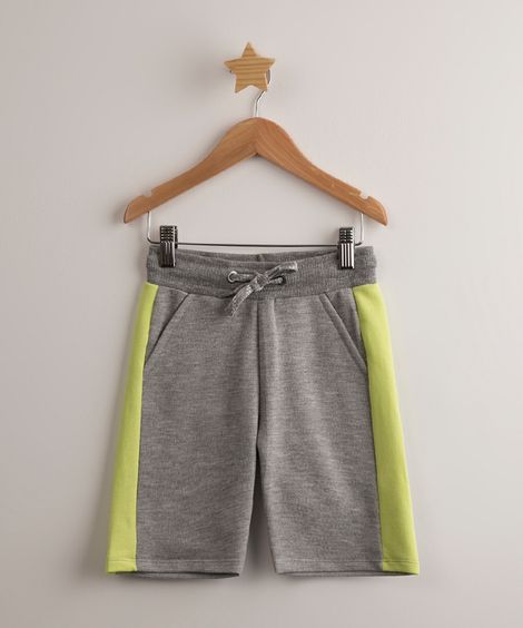 bermuda infantil de moletom com recorte lateral em neon cinza mescla claro